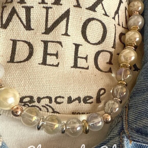 Gold and pearl beaded necklace with Aura quartz - Picture 2 of 2